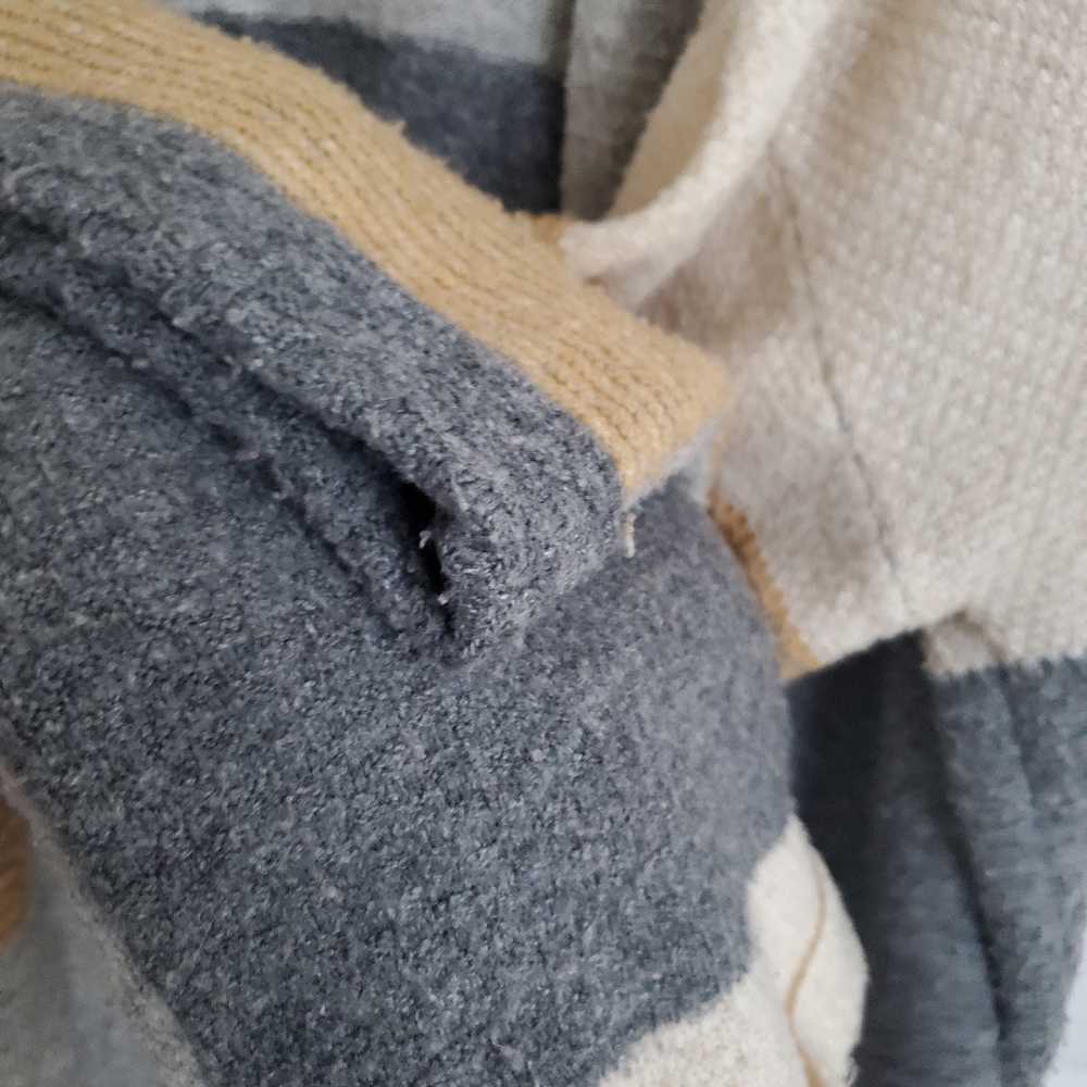 Y2K Colorblock Cardigan - Picture 8 of 13